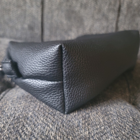 Giorgio Armani Travel Case NWOT Eva Air - Picture 11 of 14